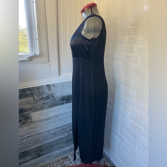 Evening dress - Picture 3 of 4